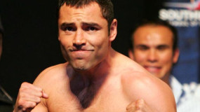 Shaq Fights Oscar De La Hoya…And Wins