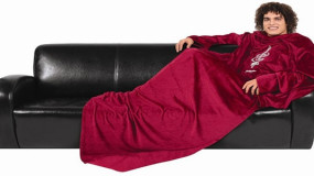 Cavs Attempt To Set Guinness Record For Most Snuggies