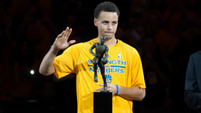 Steph Curry Named MVP for 2015-16 Season