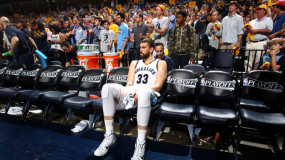 Grizzlies Lose 8th Straight, Frustrated Gasol Benched in 4th