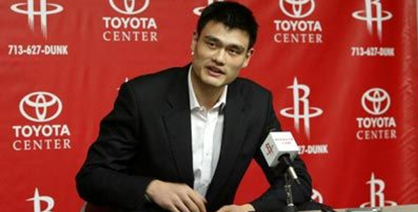 Yao Ming Considering Retirement 2010