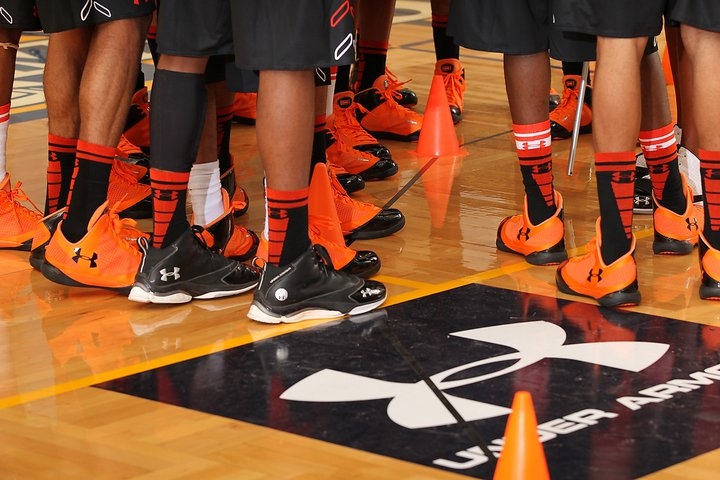 Basketball under deals armour socks