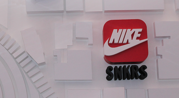 Nike snkrs pop outlet up