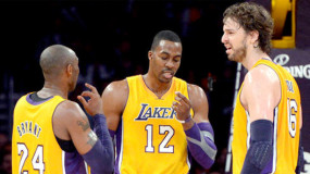 Lakers Overwhelm Rockets with Teamwork