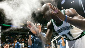 Watch: Garnett’s Pre-Game Introduction, Chalk Clap,  And Salute to Crowd in T-Wolves Return Debut