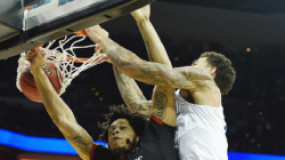 Watch: Kentucky’s Willie Cauley-Stein Posterizes Quadri Moore With Dunk of Tourney