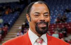 Walt Frazier Explains How He Would’ve Slowed Down Steph Curry