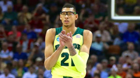 Isaiah Austin Officially Cleared to Play Basketball