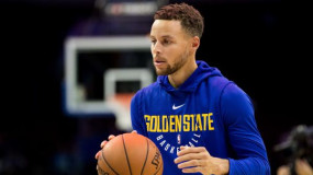 Steph Curry Leaves Warriors Locker Room on Crutches After Suffering Ankle Injury vs. Pelicans