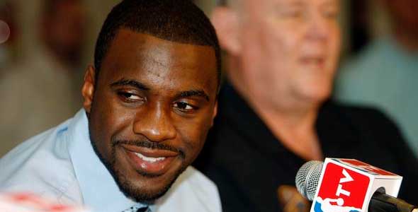 David vs. Goliath: 5’11” Ty Lawson’s Huge Dunk on 7′ DJ Mbenga