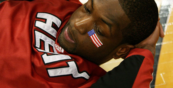 Dwyane Wade Plays 5-on-1 against the Bulls