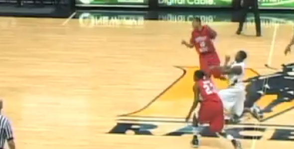 Murray State’s Isaiah Canaan Hits Half-Court Shot From Knees (Video)