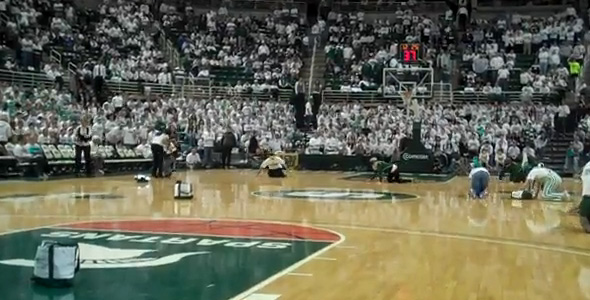 Michigan State Students ‘Crawl for Cash’
