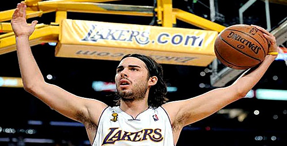 Lakers Guard Sasha Vujacic As “The Machine”
