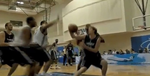 Gordon Hayward Imitates Olajuwon’s “Dream Shake” In Summer League [Video]