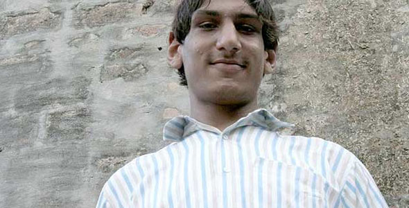7-Foot Tall 14 Year-Old From India Has Eyes Set on NBA