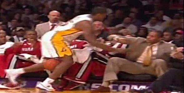 Miami Heat Bench Gives Ron Artest an Elbow for Christmas