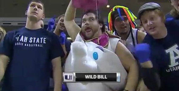 400 lb Utah State Fan’s Teapot Costume Distracts Shooters