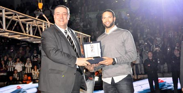 Turkish Team Retires Deron Williams’ Jersey After Only 15 Games