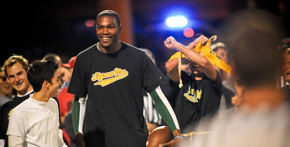 Kevin Durant Plays Flag Football with College Students for Halloween [PICS]
