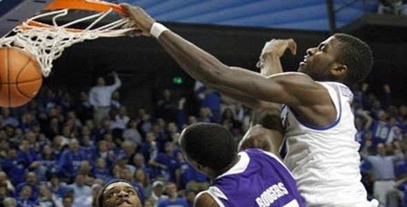 Kentucky’s Davis and Kidd-Gilchrist Back-To-Back Monster Dunks