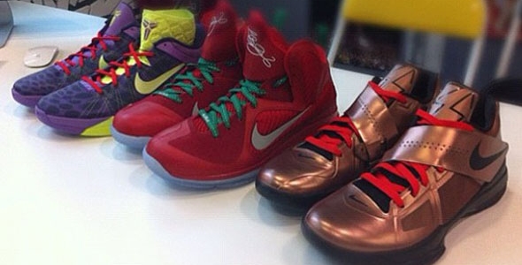 Nike Basketball Christmas 2011 Pack