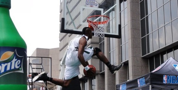 5’10 Dunker Sir Isaac Has a Record 55 Inch Vertical Leap