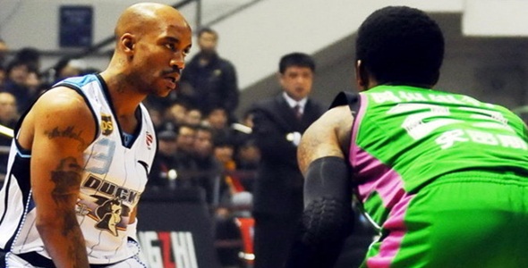 Marbury’s 45 Pt Triple-Double vs JR Smith’s 39 Pts in China