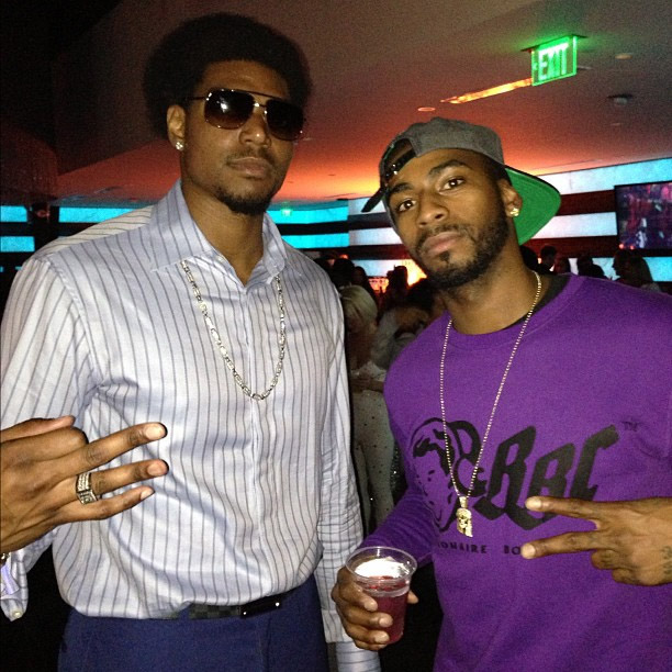 Andrew Bynum Dresses as Pimp for Halloween [PIC]