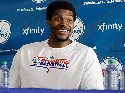 Sixers Shut Bynum Down For 3 Weeks With Knee Pain