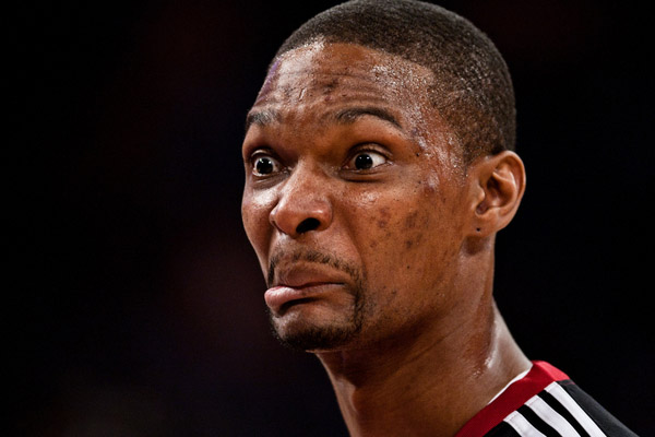 Chris Bosh Facial Defense [PIC]