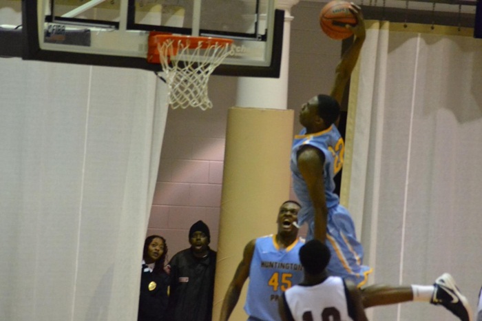 Epic High School Clash – 6’8 Andrew Wiggins Vs 5’6 Aquille Carr (Video)