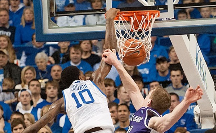 Top 5 NCAA Dunks of the Week: December 10, 2012