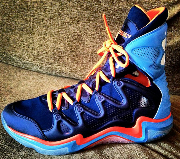 Under Armour Spine Bionic & Charge BB – ‘Kemba Walker’ PE
