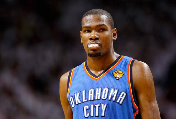 Watch: Kevin Durant Gives Kid His Sneaker During Thunder/Kings Game