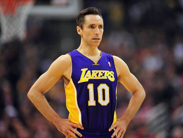 Watch: Steve Nash Gets 10,000th Career Assist