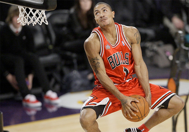 Derrick Rose is Dunking Again