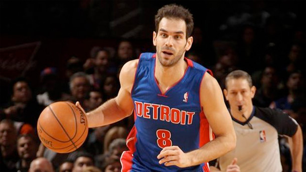 Watch: Jose Calderon Accidentally Heads to Raptors Locker Room Instead of Pistons
