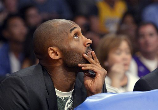 Kobe Bryant Supports Jason Collins on Twitter