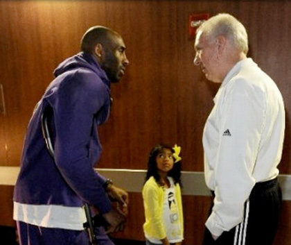 Face-to-Face Respect: Kobe and Popovich (PIC)