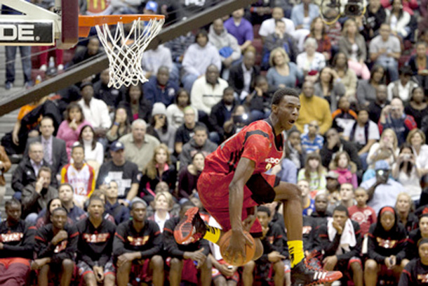 Watch: Andrew Wiggins Reverse 360 Eastbay at Powerade JamFest