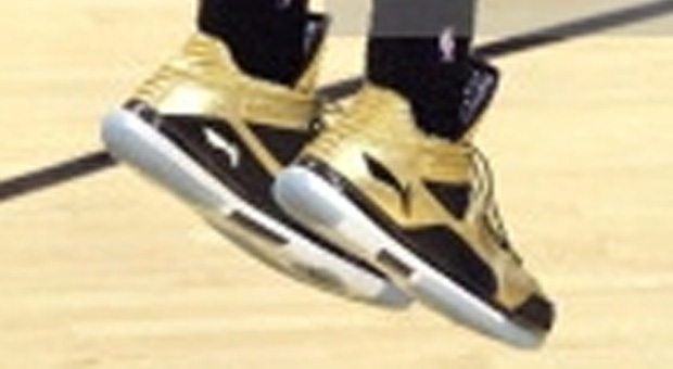 Dwyane Wade Goes Off In Game 4 Wearing Gold Li-Ning Way Of WADE Encore