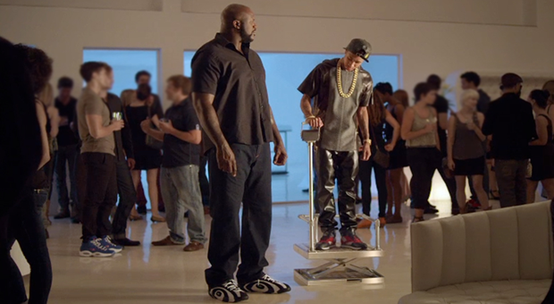 Reebok x Foot Locker – ‘Conversation Lift’ Commercial For Shaqnosis Retro Stars Shaq & Tyga