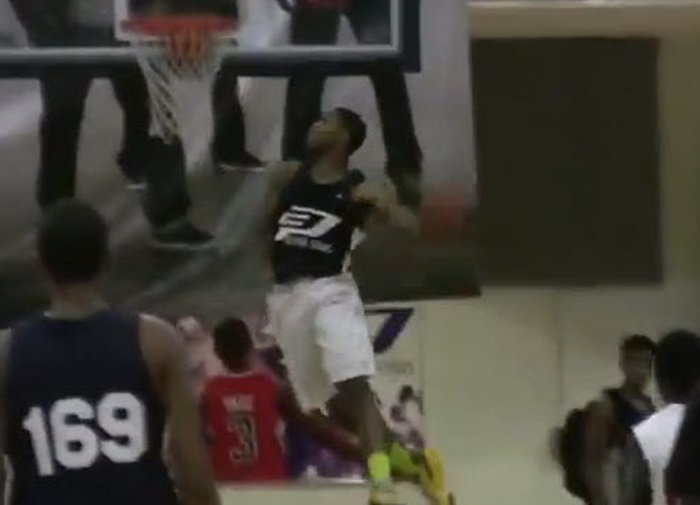 Watch: 7th Grader Throws Down Windmill Dunk in Game