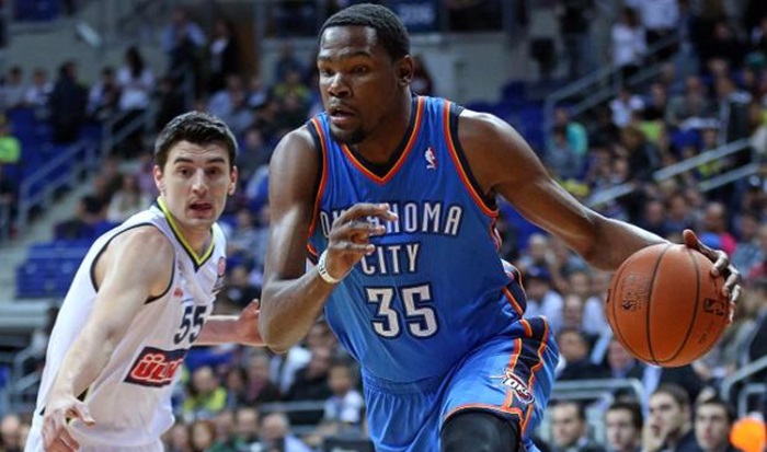 Watch: Kevin Durant’s Vicious One-Handed Dunk In Turkey