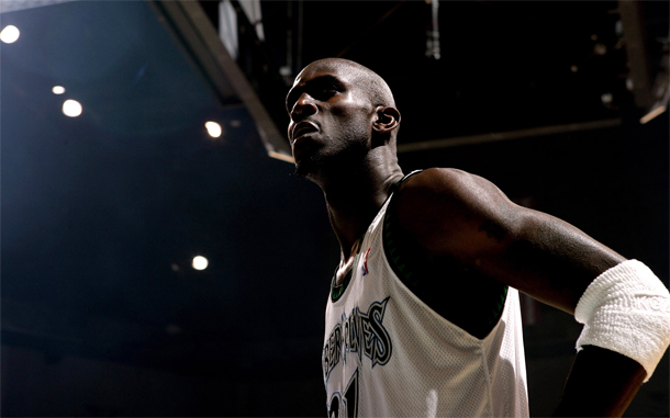Look: First Picture Released of Kevin Garnett Back in His #21 Wolves Jersey