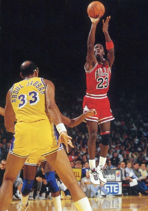 NBA Greatest Players of All-Time Part 6: MJ vs. Kareem for the Crown ...