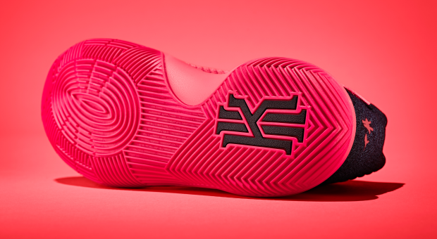 NikeKyrie1intro-outsole