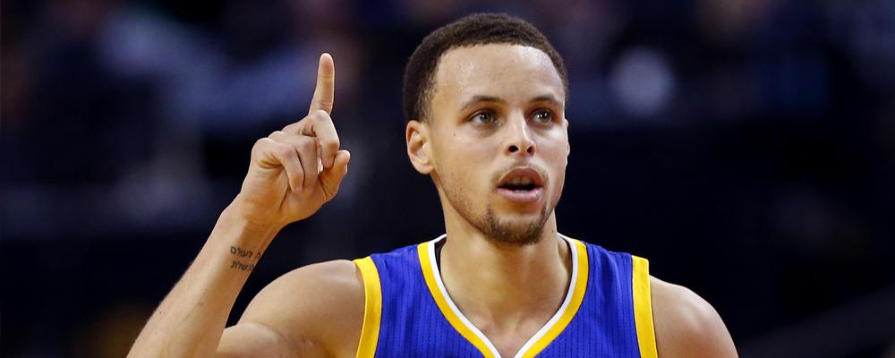 Curry Expected to Get $165 Million Contract in Offseason