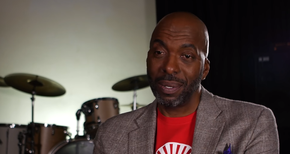 Former Laker John Salley Thinks Kobe Bryant’s Family Could Get Sued Over Helicopter Crash (Video)
